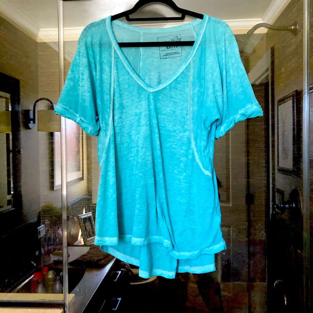 Aqua marine T-shirt for summer.